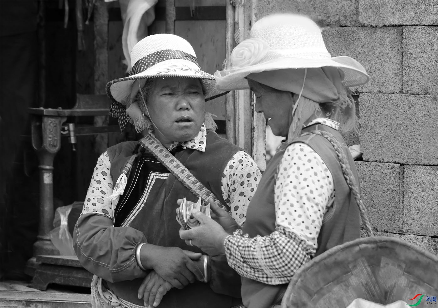 31-��ǰ���鿿���  ���ڸ��鿿��Ǯ.jpg