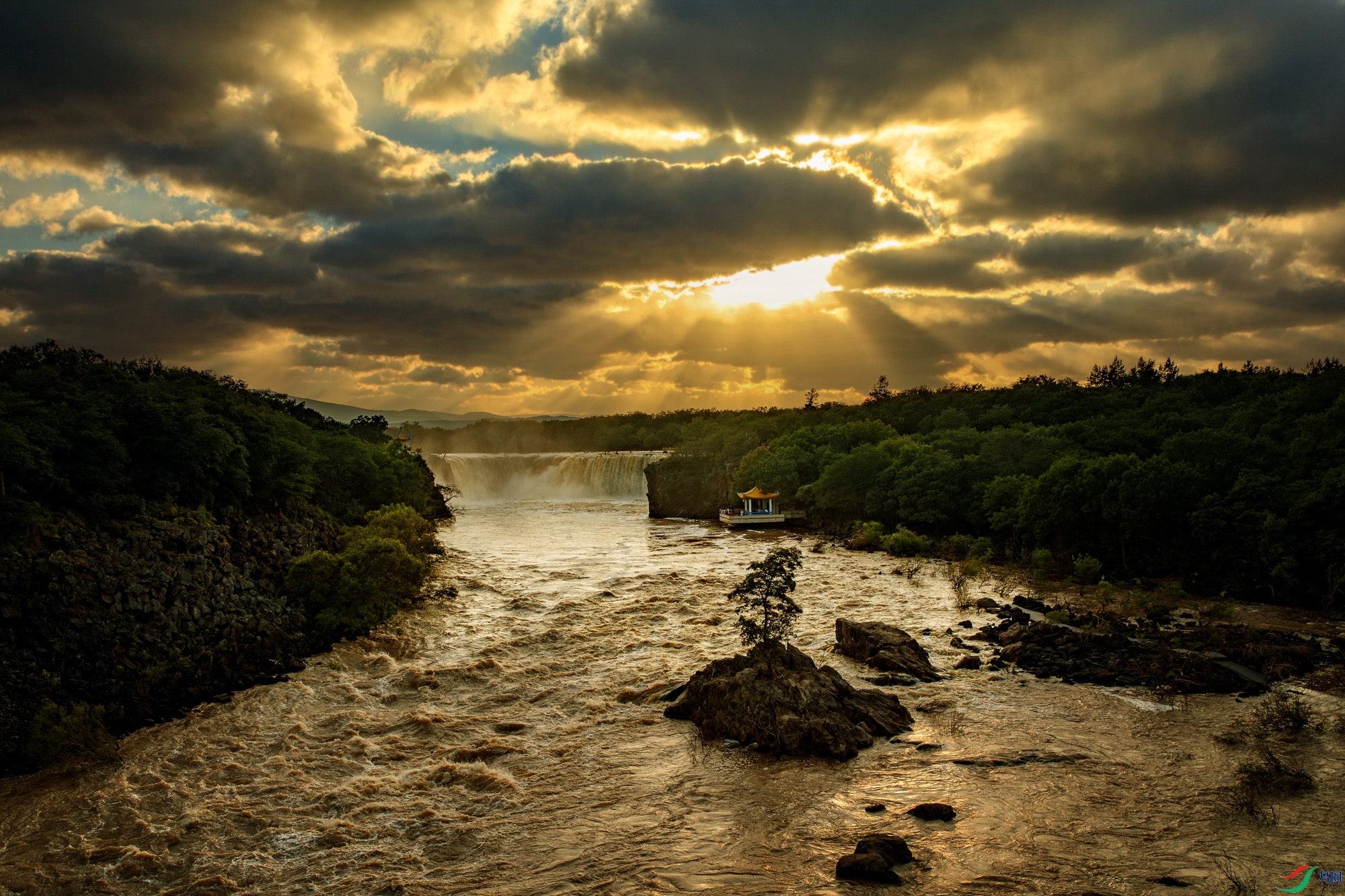 AQ9I1690-����ǿ-NR ����_1.jpg