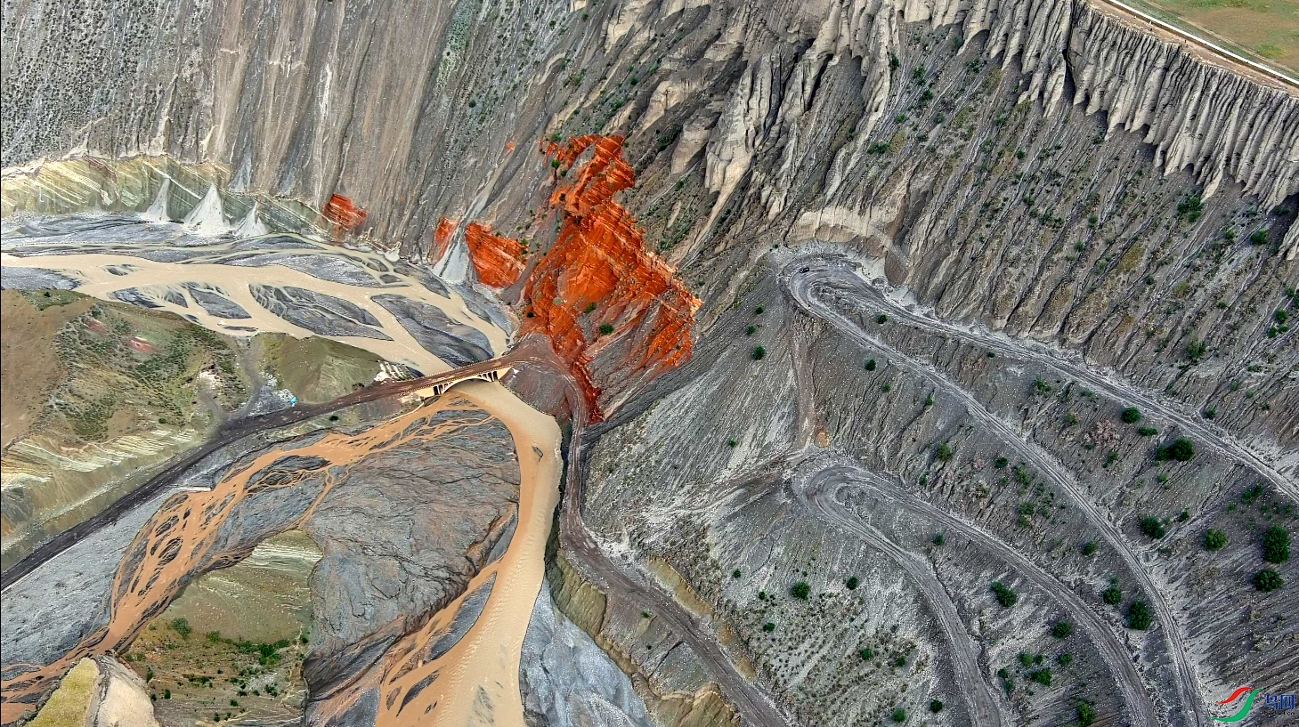 ΢��ͼƬ_20250216214444 ����.jpg