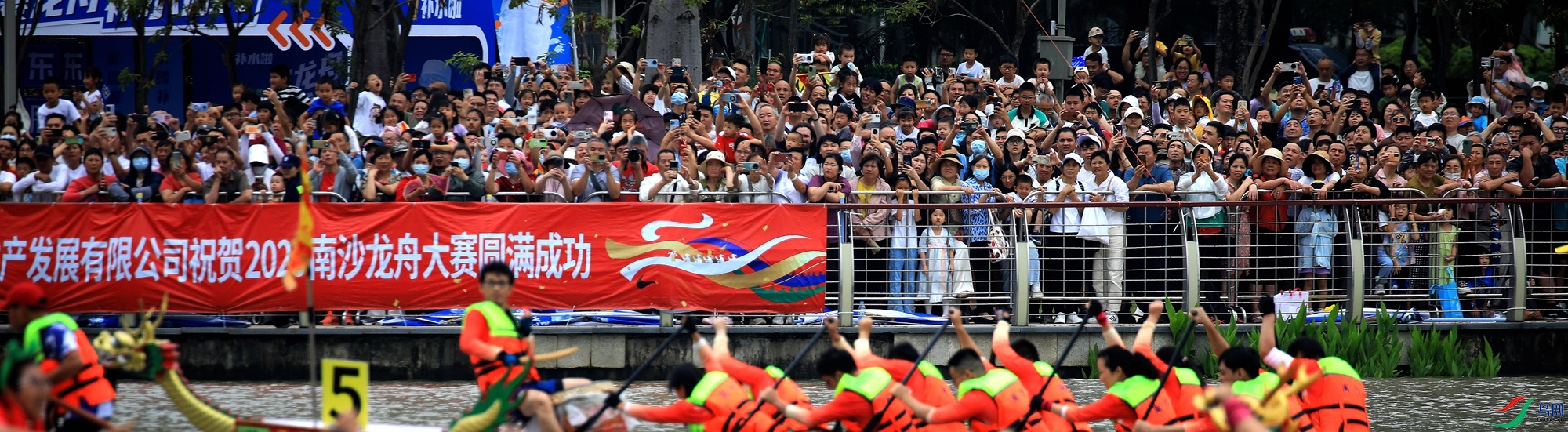 �����۴���