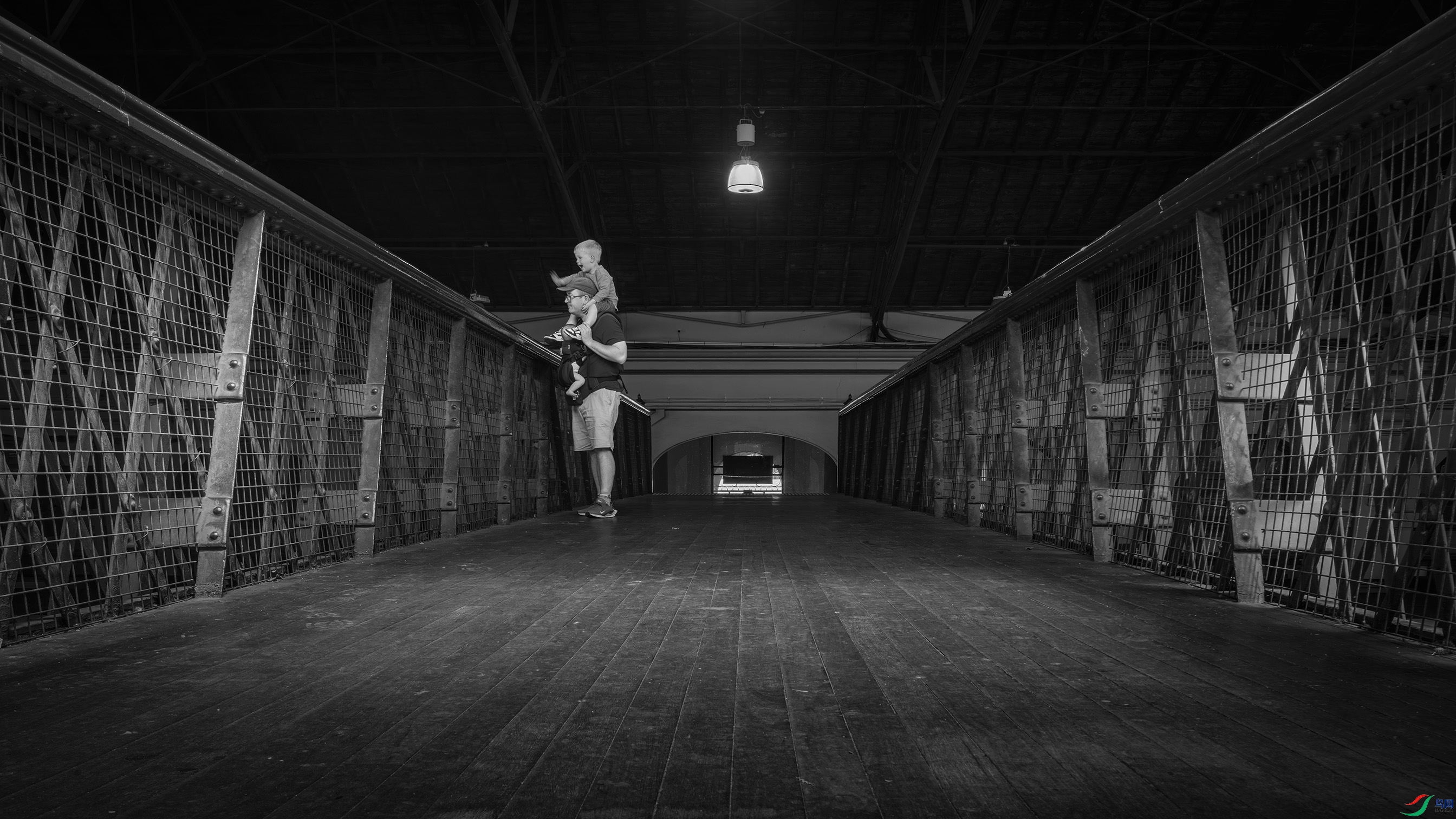 �����ڰ��ް������ذ�����վ��