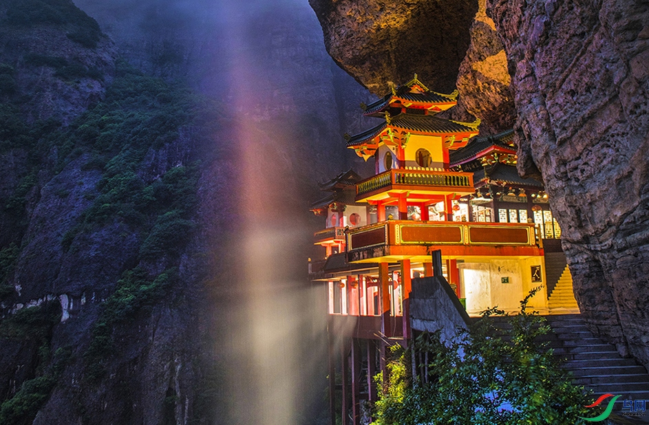 ����������ҹ����ƽ���ش�Ϫ����ͨɽ�����¡�.jpg